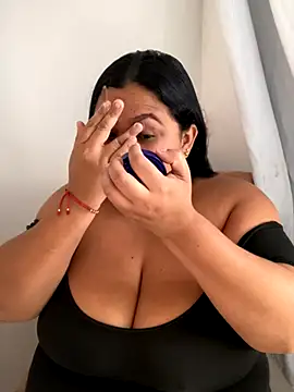 Snapshot of jasminboobs_ chatting on November 1, 1:27 pm jasminboobs online show from November 1, 1:27 pm