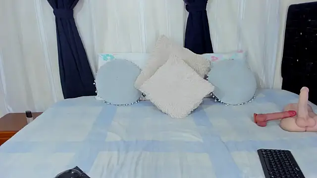 Snapshot of RubyLuxeX chatting on November 13, 5:39 pm RubyLuxeX online show from November 13, 5:39 pm