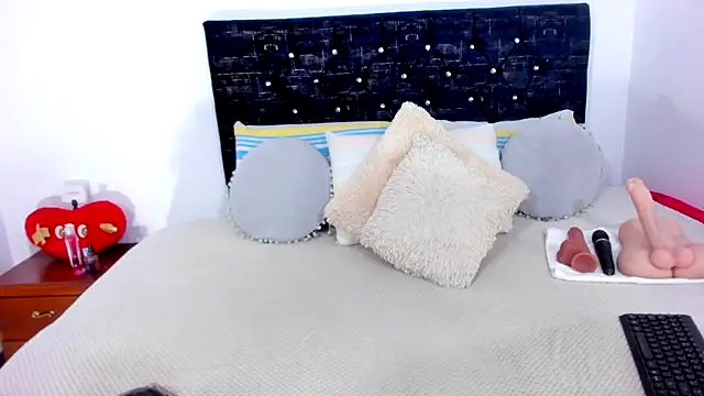 RubyLuxeX online show from June 2, 6:08 pm