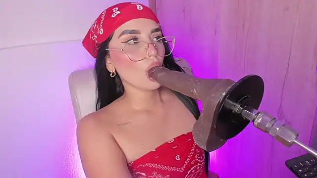 laana foxx online show from March 7, 12:39 am