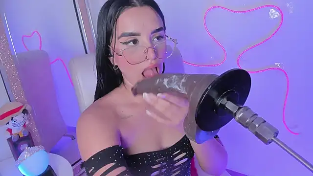 laana foxx online show from March 5, 1:13 am