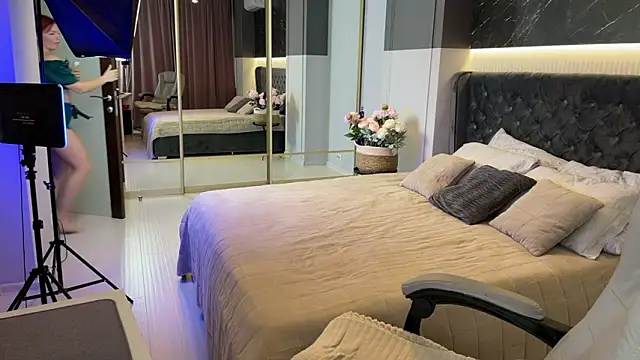 Wow Maya online show from March 29, 1:07 am