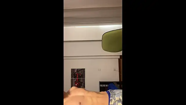 Snapshot of JUSTIN_JHONS chatting on December 15, 4:13 pm JUSTIN JHONS online show from December 15, 4:13 pm