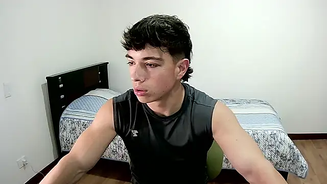 Snapshot of JUSTIN_JHONS chatting on November 4, 10:57 pm JUSTIN JHONS online show from November 4, 10:57 pm