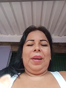 Snapshot of mother2-divorced chatting on June 4, 2:00 pm mother2-divorced online show from June 4, 2:00 pm