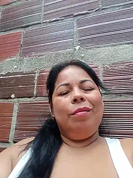 Snapshot of mother2-divorced chatting on July 2, 1:39 pm mother2-divorced online show from July 2, 1:39 pm