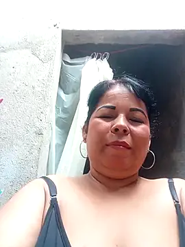 Snapshot of mother2-divorced chatting on November 21, 1:32 pm mother2-divorced online show from November 21, 1:32 pm