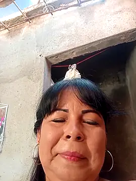 Snapshot of mother2-divorced chatting on November 17, 1:48 pm mother2-divorced online show from November 17, 1:48 pm