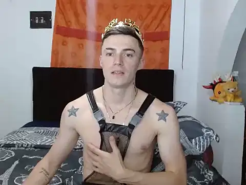 Snapshot of Ken_bigcum_77 chatting on October 23, 6:12 am Ken bigcum 77 online show from October 23, 6:12 am