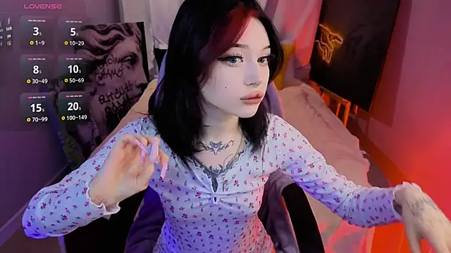 Emma Kirks online show from May 15, 12:25 pm