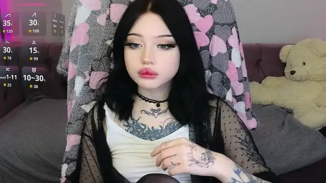 Emma Kirks online show from December 15, 10:32 am