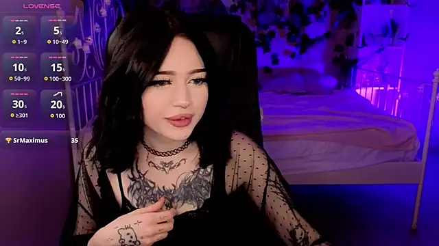 Emma Kirks online show from October 29, 10:47 am