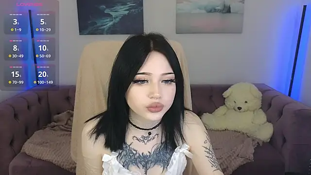 Emma Kirks online show from December 3, 10:36 am