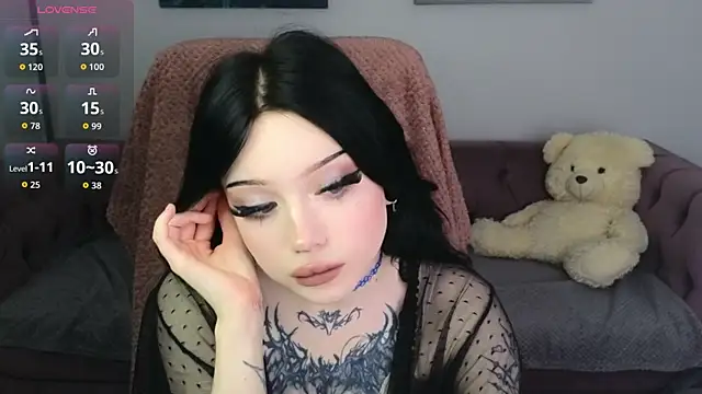 Emma Kirks online show from January 10, 3:40 pm