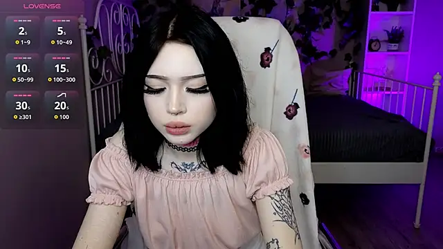 Emma Kirks online show from November 6, 10:41 am