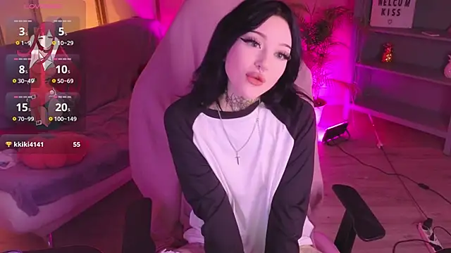 Emma Kirks online show from May 26, 12:36 pm