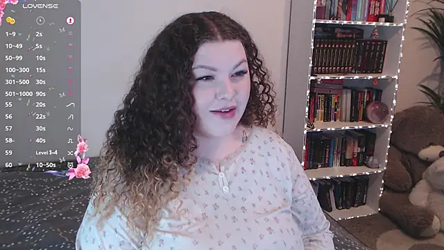 GwenSummers online show from April 4, 12:45 pm