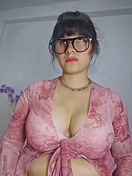 Snapshot of Kitty_Kalifa chatting on June 13, 9:24 pm Kitty Kalifa online show from June 13, 9:24 pm