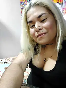 Snapshot of badgirlxxxxxx chatting on January 6, 7:45 am badgirlxxxxxx online show from January 6, 7:45 am