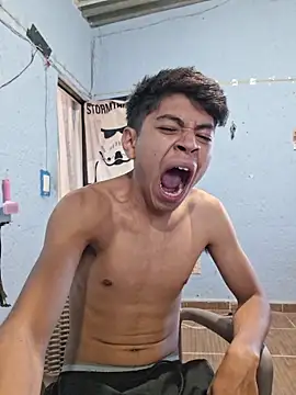 Snapshot of 666Daemon666 chatting on March 20, 5:47 pm 666Daemon666 online show from March 20, 5:47 pm