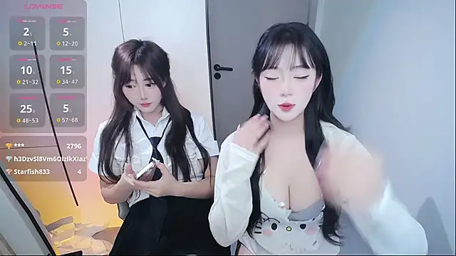 Snapshot of Follyise chatting on November 29, 2:39 pm Follyise online show from November 29, 2:39 pm