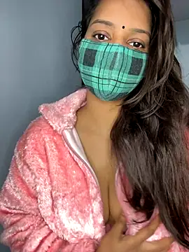 Snapshot of Cute_Marina chatting on December 16, 5:11 am Cute Marina online show from December 16, 5:11 am