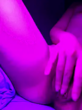 Snapshot of LunaKissing chatting on October 24, 3:38 am LunaKissing online show from October 24, 3:38 am