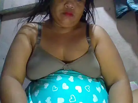 Snapshot of xxmysweetpinayy69 chatting on November 2, 6:02 pm xxmysweetpinayy69 online show from November 2, 6:02 pm