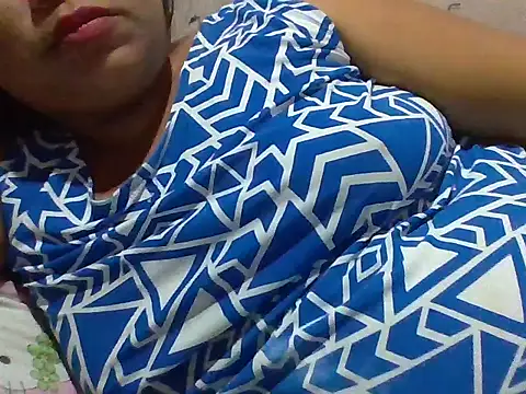 Snapshot of xxmysweetpinayy69 chatting on November 15, 9:52 pm xxmysweetpinayy69 online show from November 15, 9:52 pm