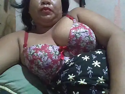 Snapshot of xxmysweetpinayy69 chatting on April 28, 10:14 pm xxmysweetpinayy69 online show from April 28, 10:14 pm