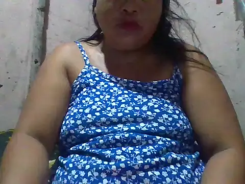 Snapshot of xxmysweetpinayy69 chatting on January 12, 11:53 pm xxmysweetpinayy69 online show from January 12, 11:53 pm