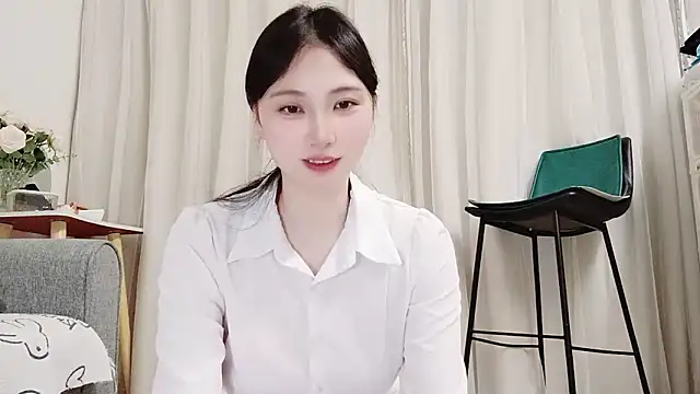 yuyan3929 online show from April 2, 1:46 am