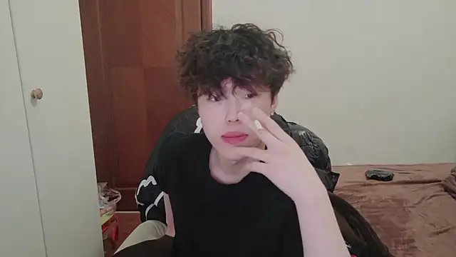 L1kuto online show from December 20, 11:35 am