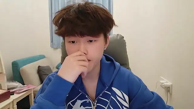 L1kuto online show from February 9, 9:40 am