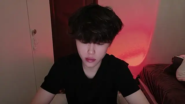 L1kuto online show from March 6, 4:57 pm