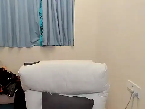 L1kuto online show from November 3, 12:42 pm