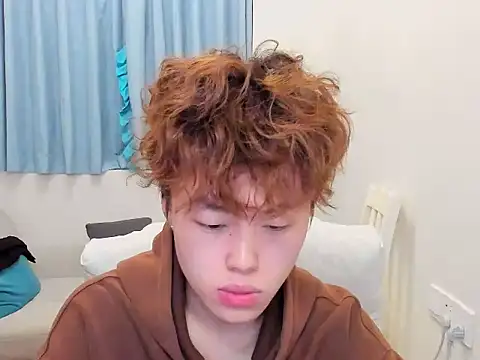 L1kuto online show from October 31, 10:12 am