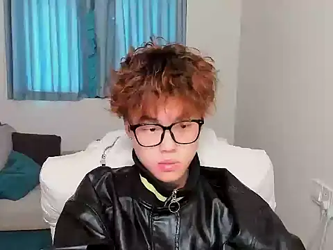 L1kuto online show from October 24, 8:24 am