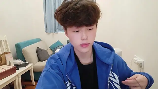 L1kuto online show from February 10, 10:58 am