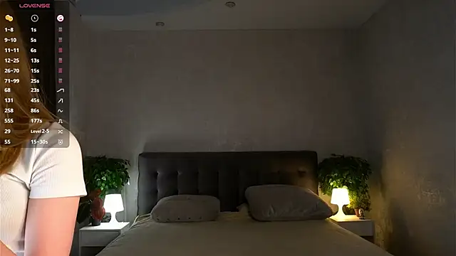 Snapshot of BarbaraViggiani chatting on November 21, 5:01 pm BarbaraViggiani online show from November 21, 5:01 pm