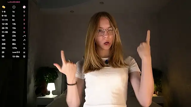 Snapshot of BarbaraViggiani chatting on November 17, 5:06 pm BarbaraViggiani online show from November 17, 5:06 pm