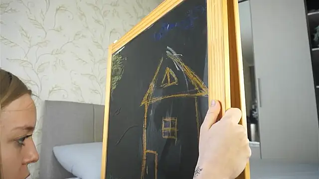 Snapshot of BarbaraViggiani chatting on October 22, 4:39 pm BarbaraViggiani online show from October 22, 4:39 pm