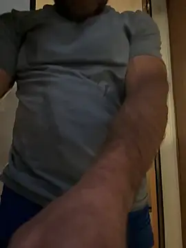 Snapshot of PiratingAqua chatting on January 8, 9:43 pm PiratingAqua online show from January 8, 9:43 pm