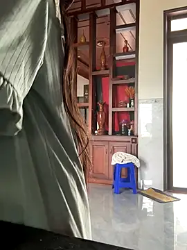 Emily-y online show from December 19, 4:38 am