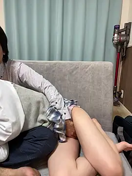 school ch online show from February 25, 8:52 pm