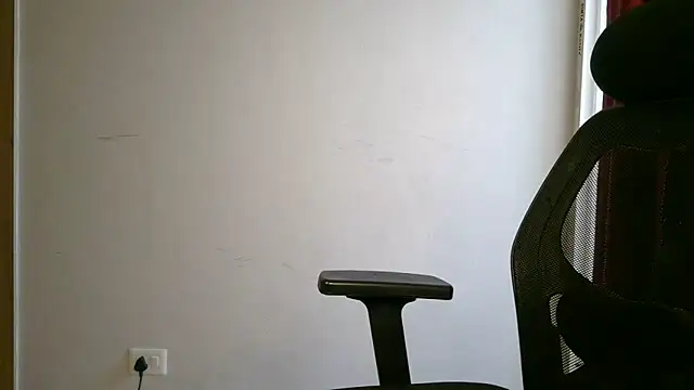 lustyruhh online show from May 3, 5:23 am