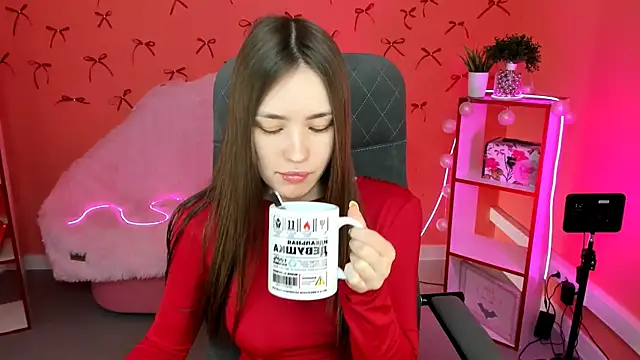 lollyrais online show from April 20, 1:13 pm