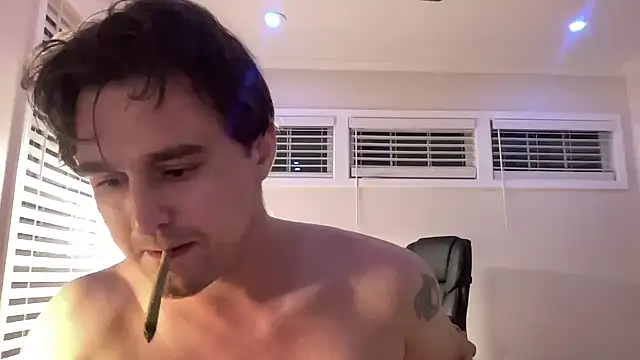 Snapshot of andrenoma427 chatting on November 10, 12:59 am andrenoma427 online show from November 10, 12:59 am