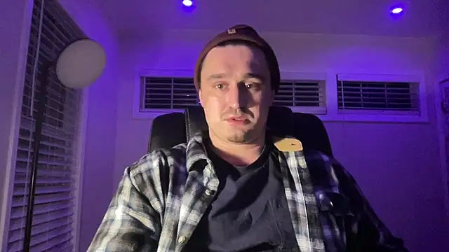 Snapshot of andrenoma427 chatting on November 17, 12:14 am andrenoma427 online show from November 17, 12:14 am