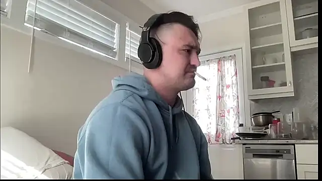 andrenoma427 online show from February 6, 6:15 pm